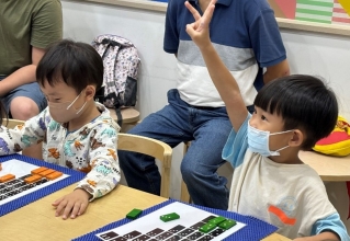 看見思達寶寶自信的笑容